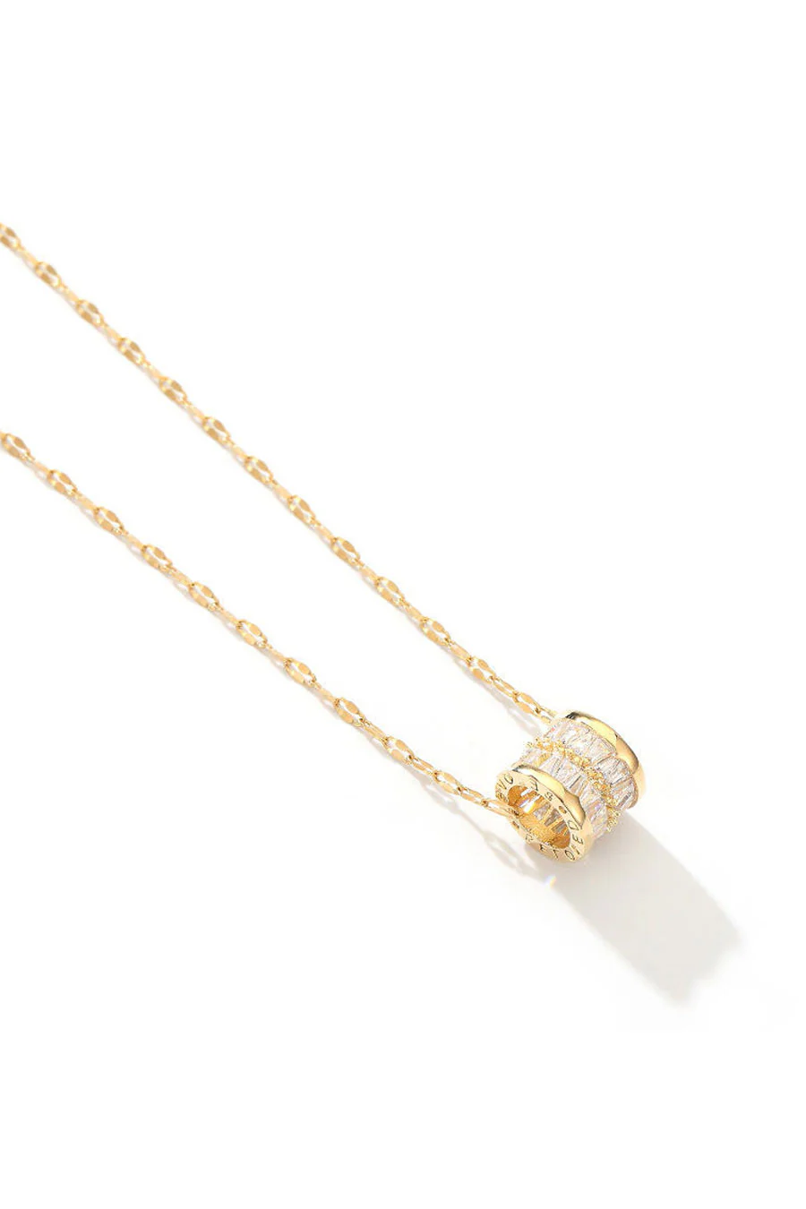 18K Gold Plated Stainless Steel Rhinestone Circle Pendant  Necklace - Image 2