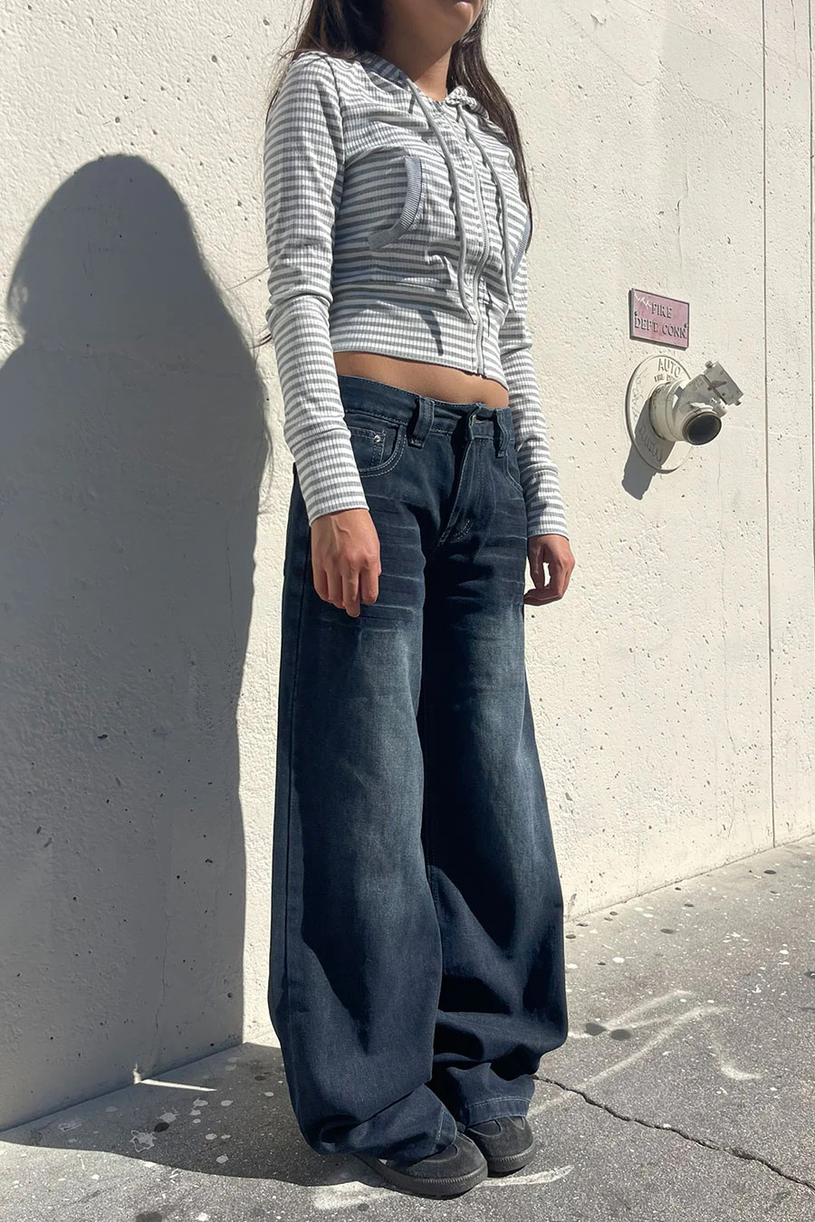 2000s Low-Rise Loose Wide Leg Dark Wash Denim Pants - Image 3