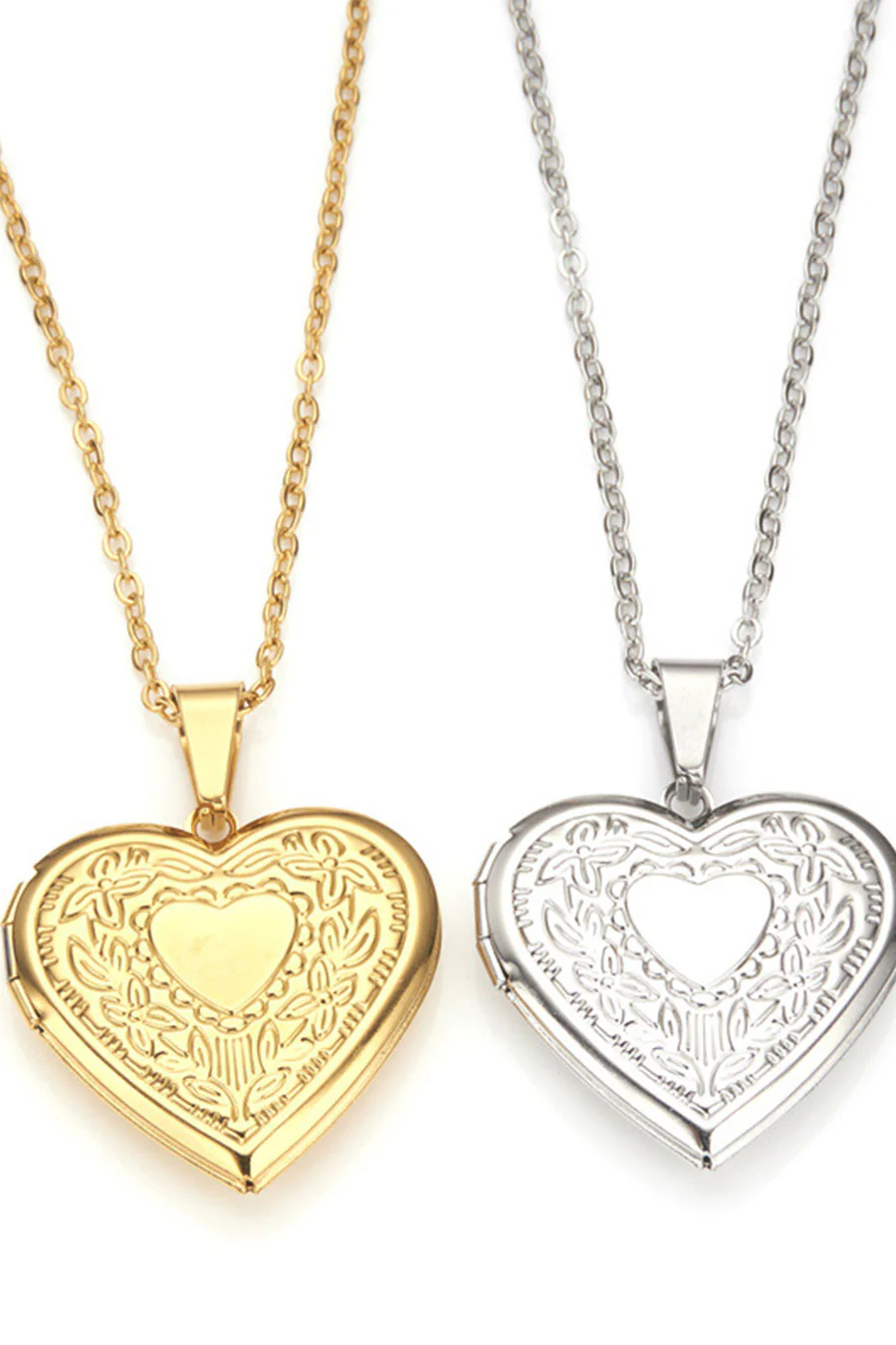 2000s Medium Heart Locket Pendant Chain Necklace