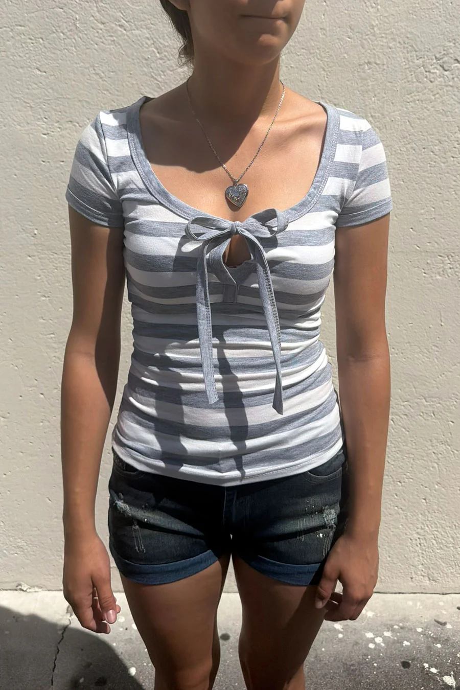 2000s Y2K Grunge Style Stripped Scoop Neck Short Sleeve Top - Image 3