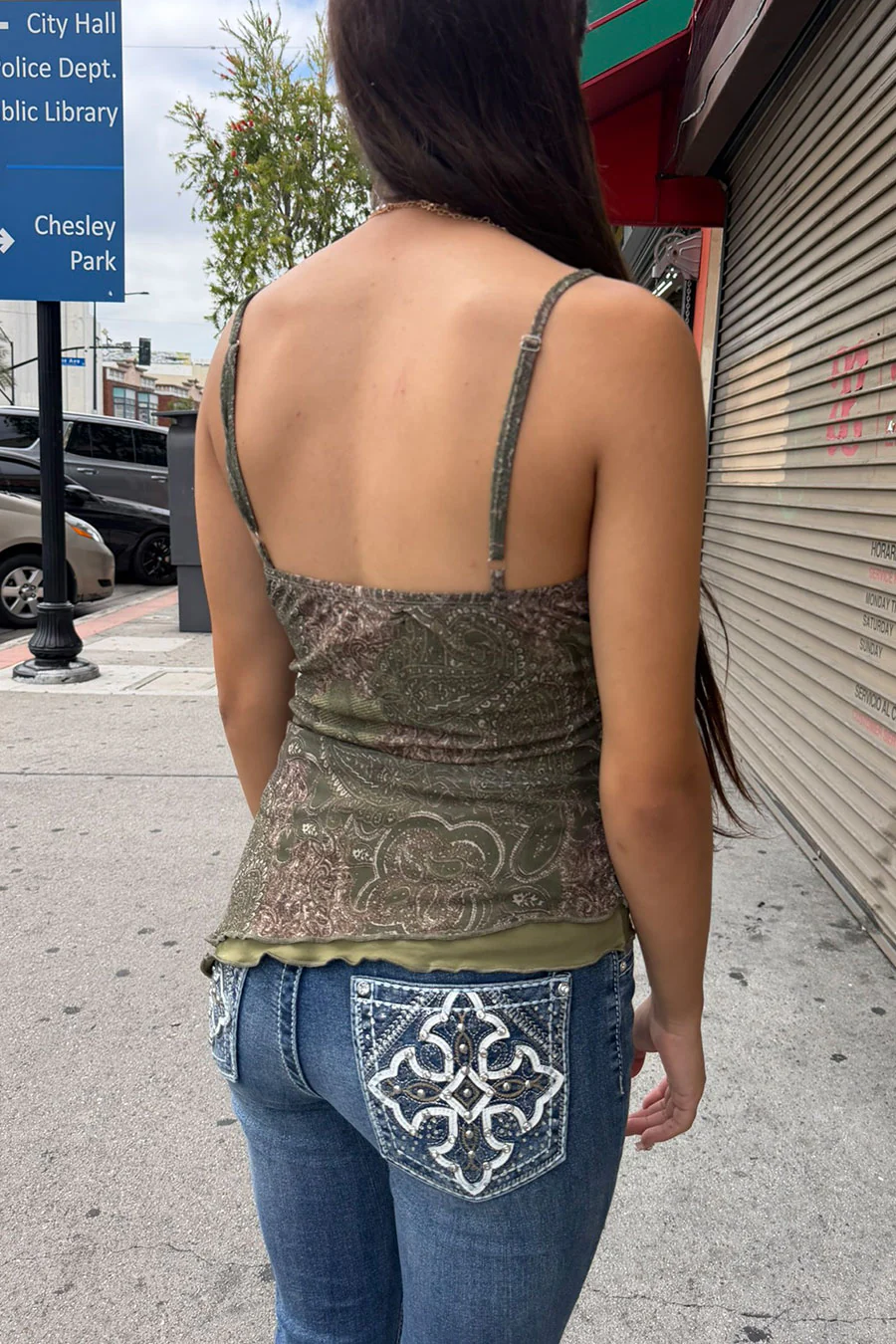 2000s Vintage Paisley Mesh Print V-Neck Asymmetrical Longline Hem Cami Top - Image 4
