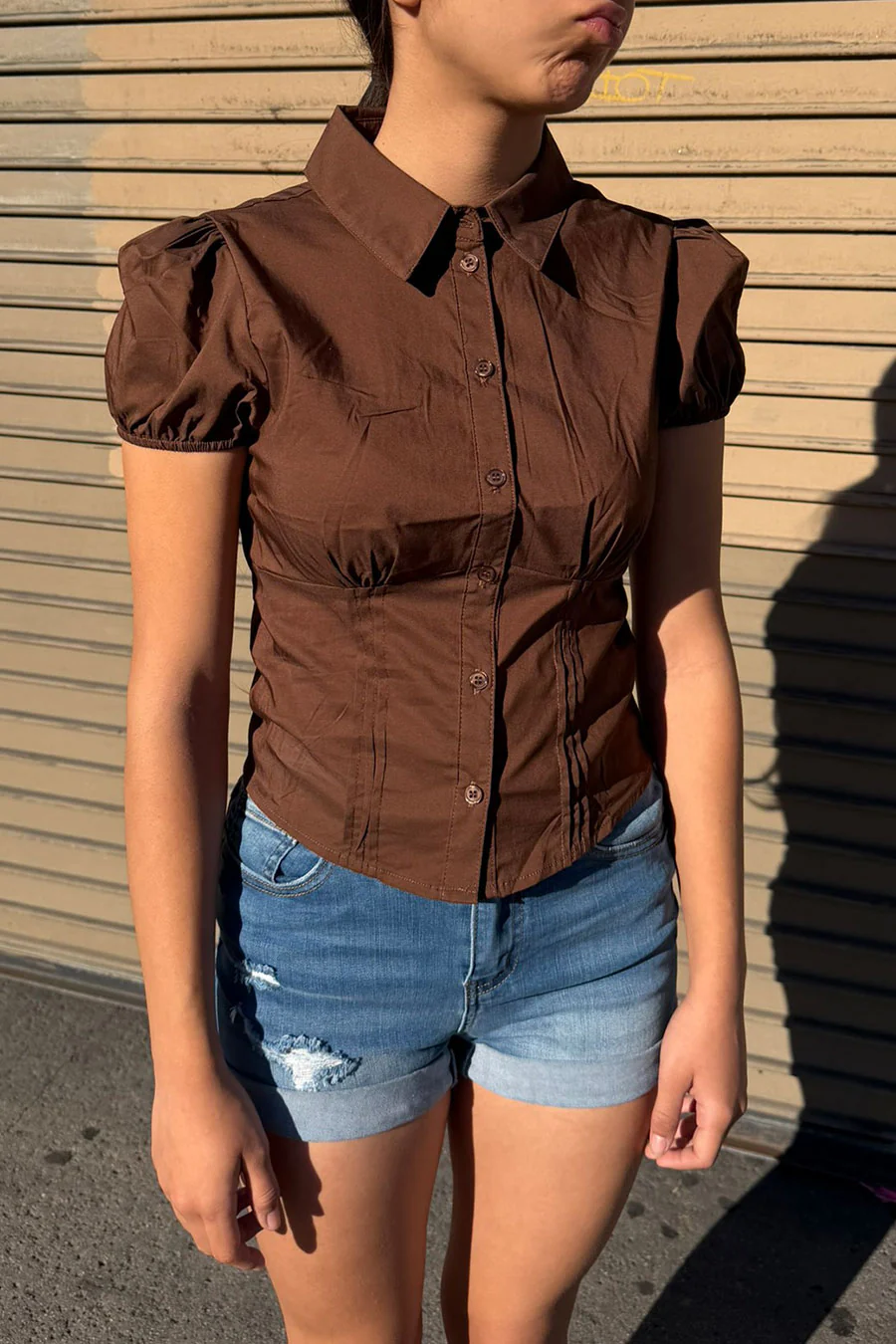 Clean Girl Puffed Short-Sleeve Button-Up Fitted Cotton Blend Shirt - Image 8