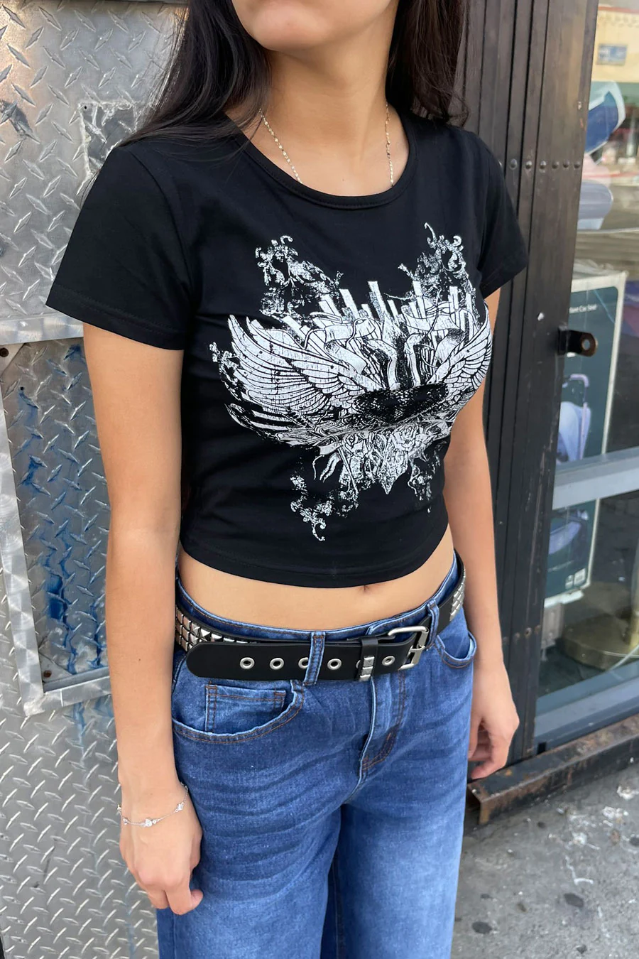 Grunge Style Wing & Heart Print Short Sleeve Crop Knit Top - Image 2